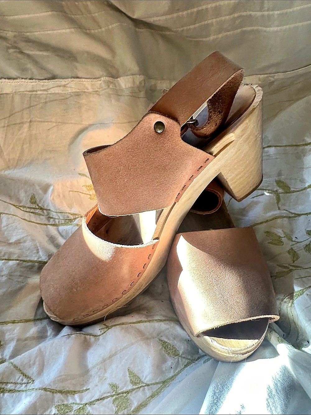 Bryr Tan Leather and Wood Clog Sandals